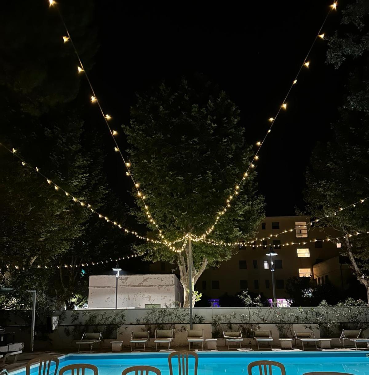 Hotel Carillon Bellaria-Igea Marina Bagian luar foto