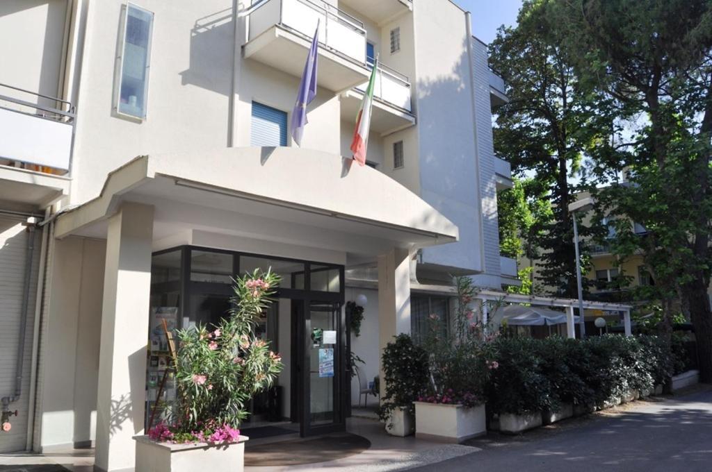 Hotel Carillon Bellaria-Igea Marina Bagian luar foto