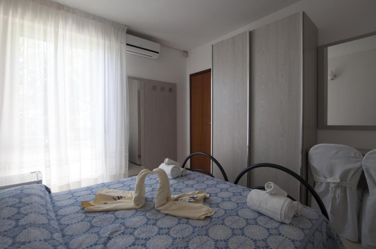 Hotel Carillon Bellaria-Igea Marina Bagian luar foto